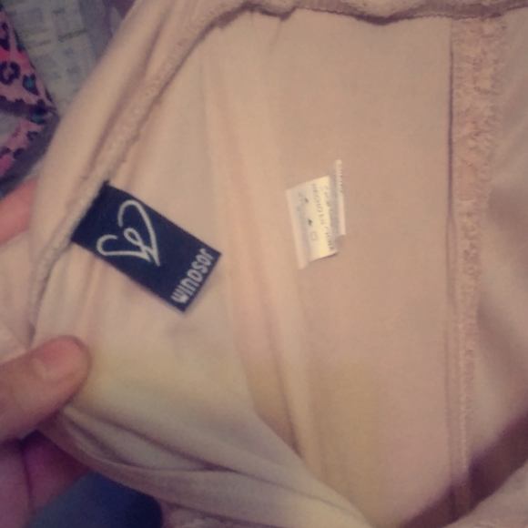 Dresses paid 100$ for both dresses I paid 400$ - Picture 5 of 6